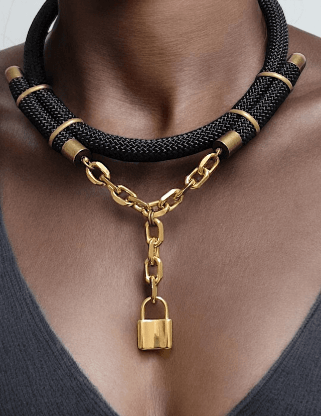 Collier MAYA